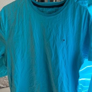 Tommy Hilfiger Shirt✨ (excuse the wrinkles😬)